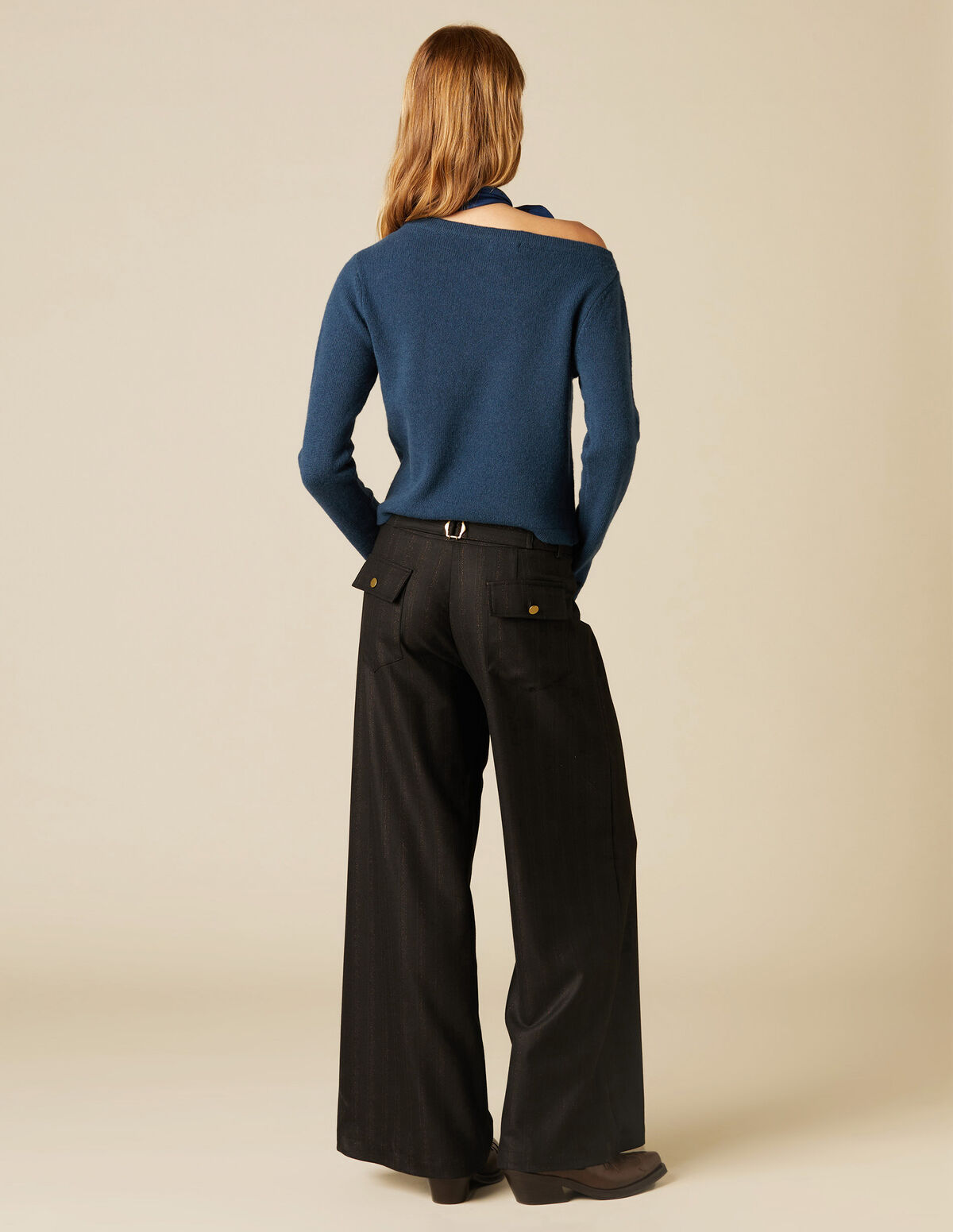 ASYMMETRIC CAPTAIN TOP