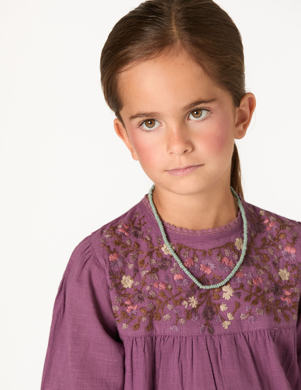VESTIDO BORDADO FLOR PLUM