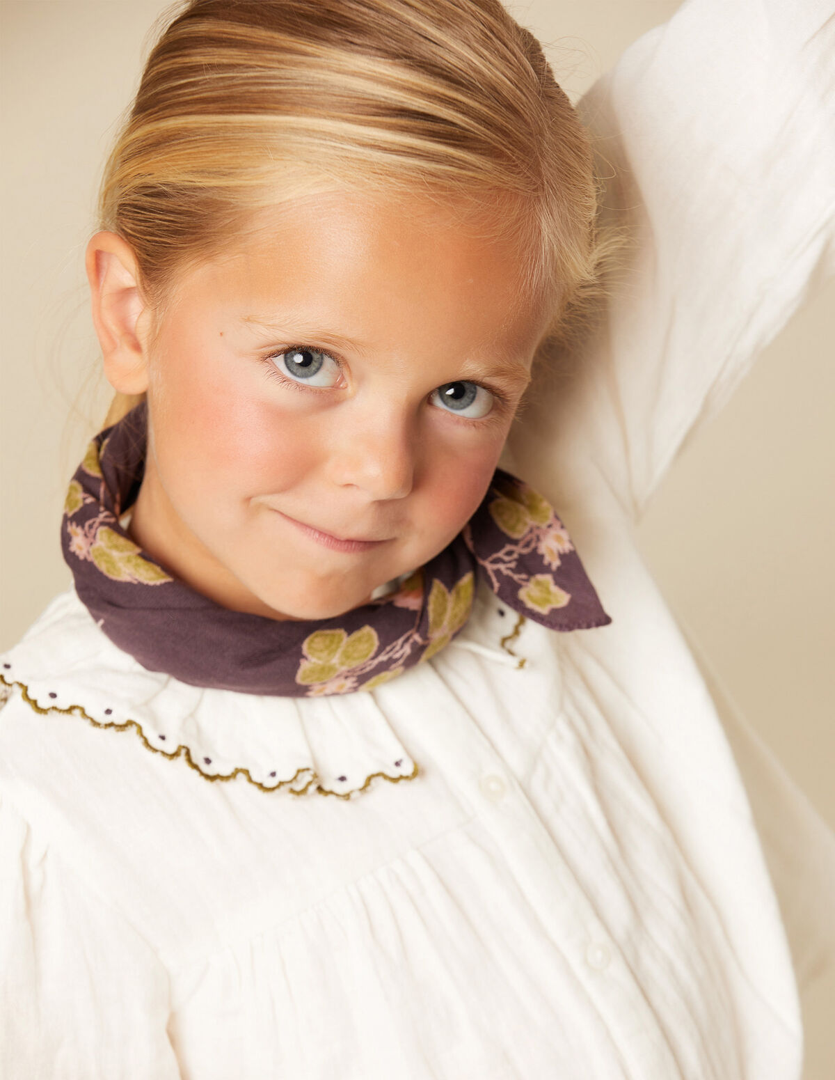 BERRY EMBROIDERED SHIRT