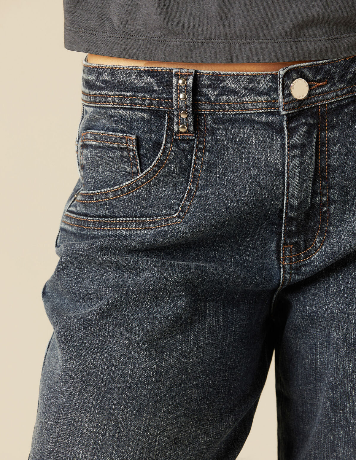 ANTHRACITE STUDDED BELT LOOPS JEANS