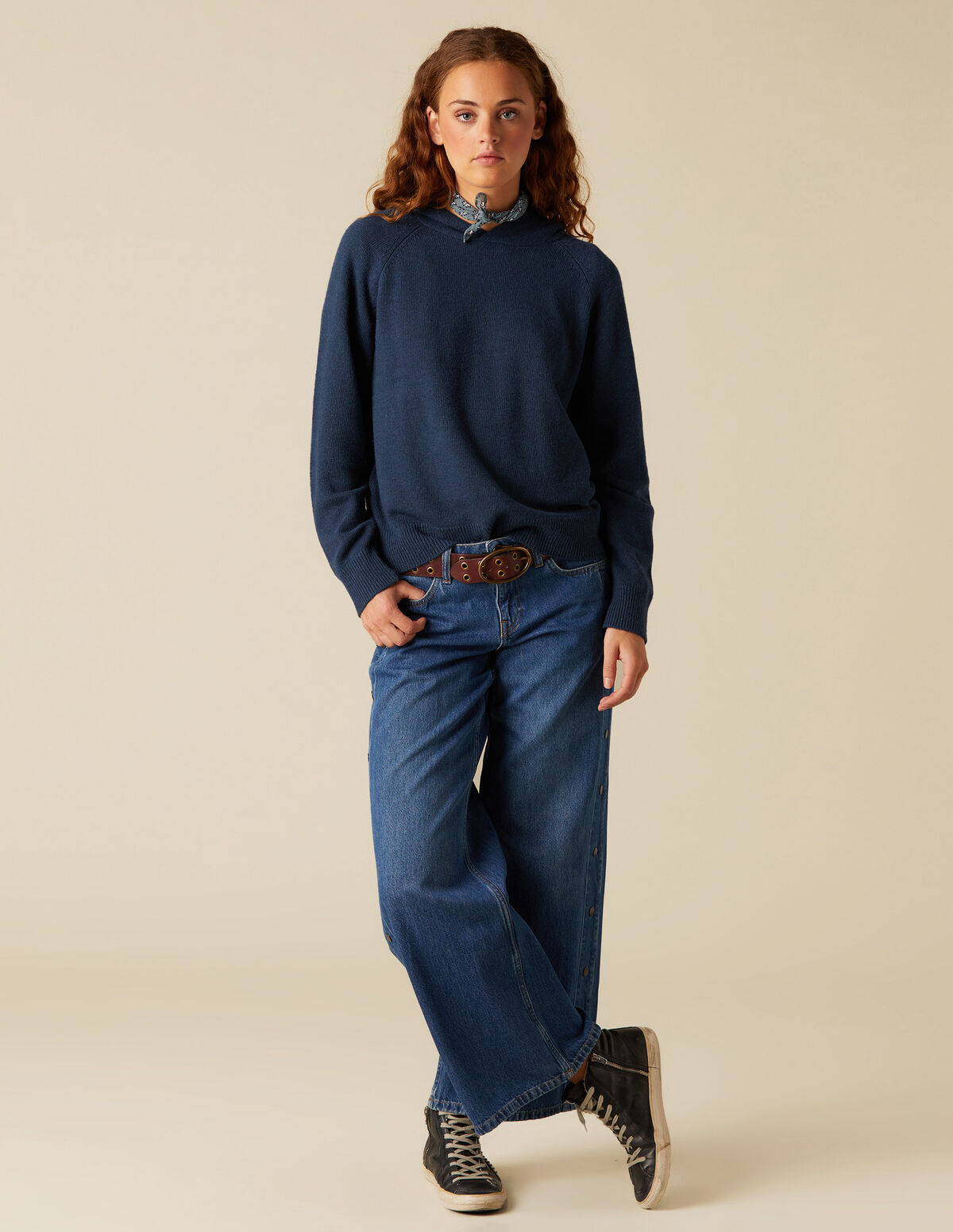 JERSEY AZUL OSCURO CAPUCHA