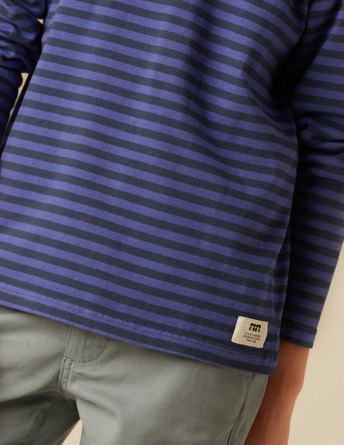 T-SHIRT RISCAS AZUL