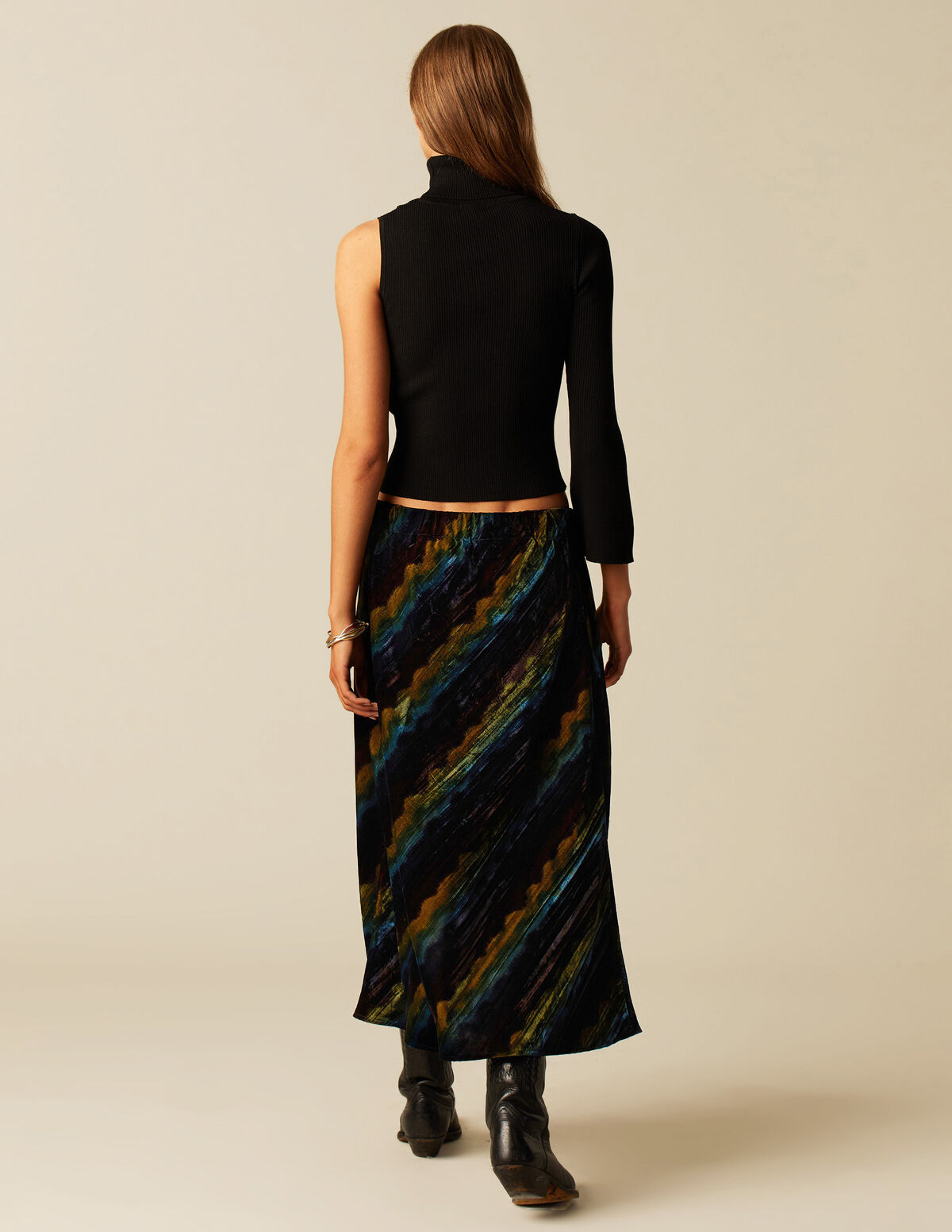 TOP ASYMÉTRIQUE COL ROULÉ NOIR