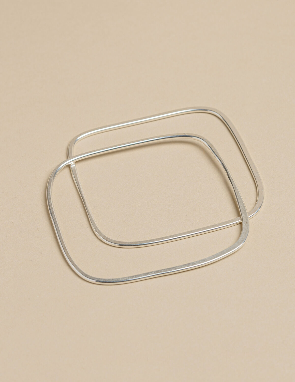 CONJUNTO 2 PULSEIRAS QUADRADAS DOURADAS