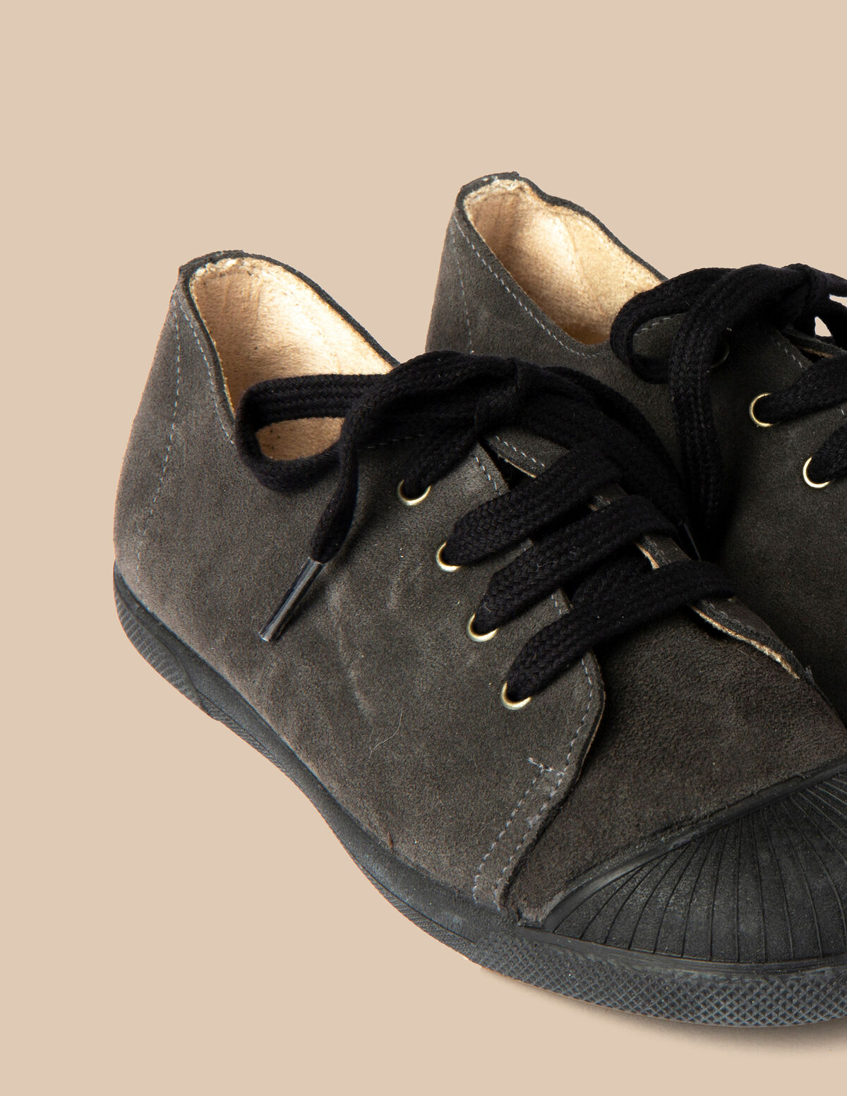 ANTHRACITE LACE-UP TRAINERS