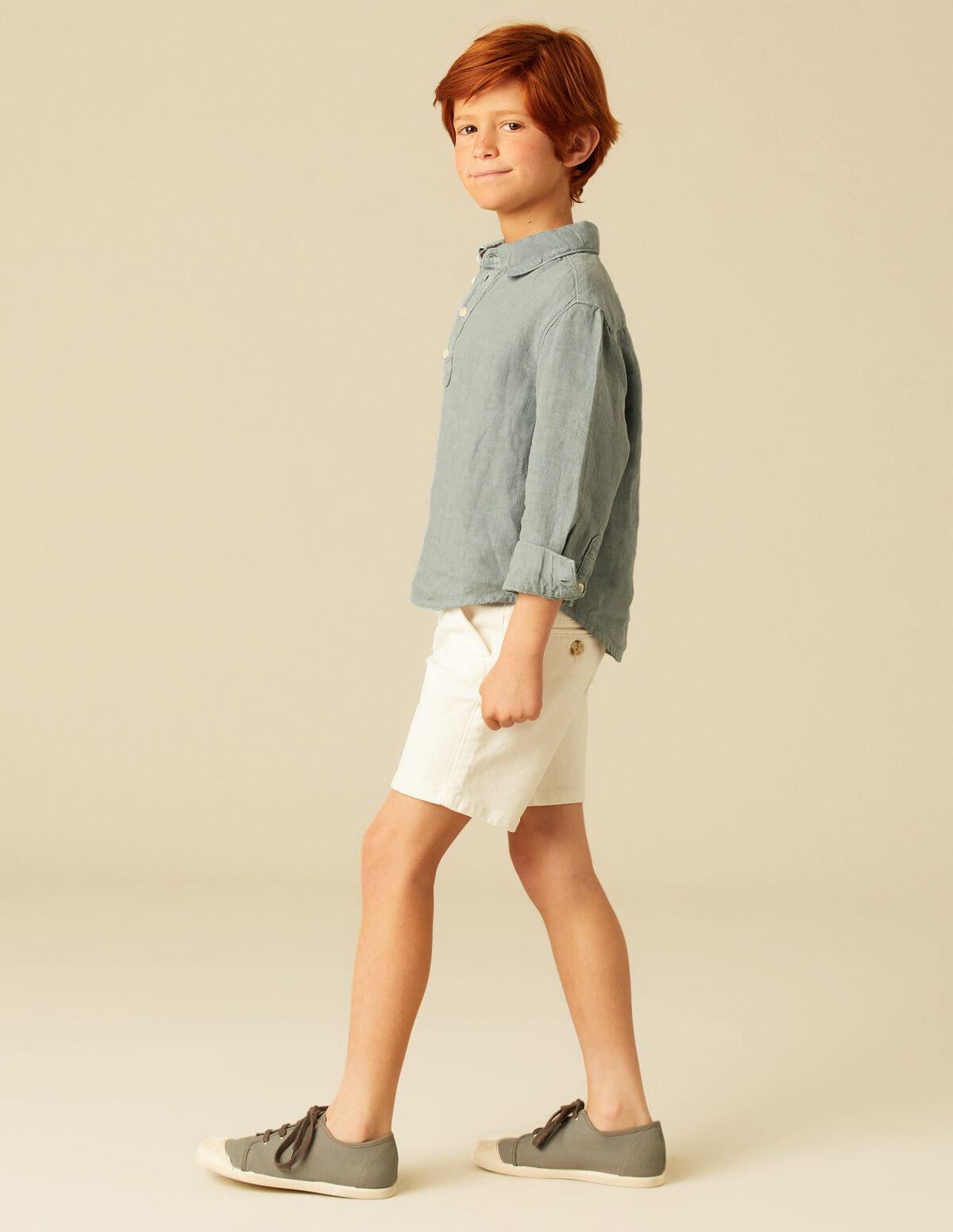 PANTALÓN CHINO CORTO BLANCO