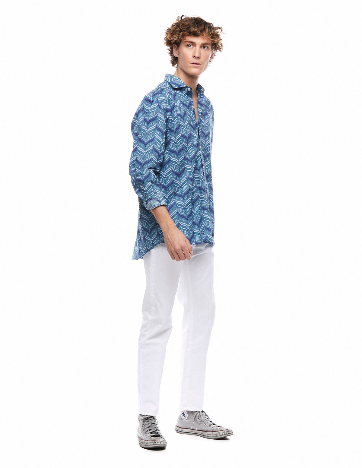Camisa cuello pico espiga azul