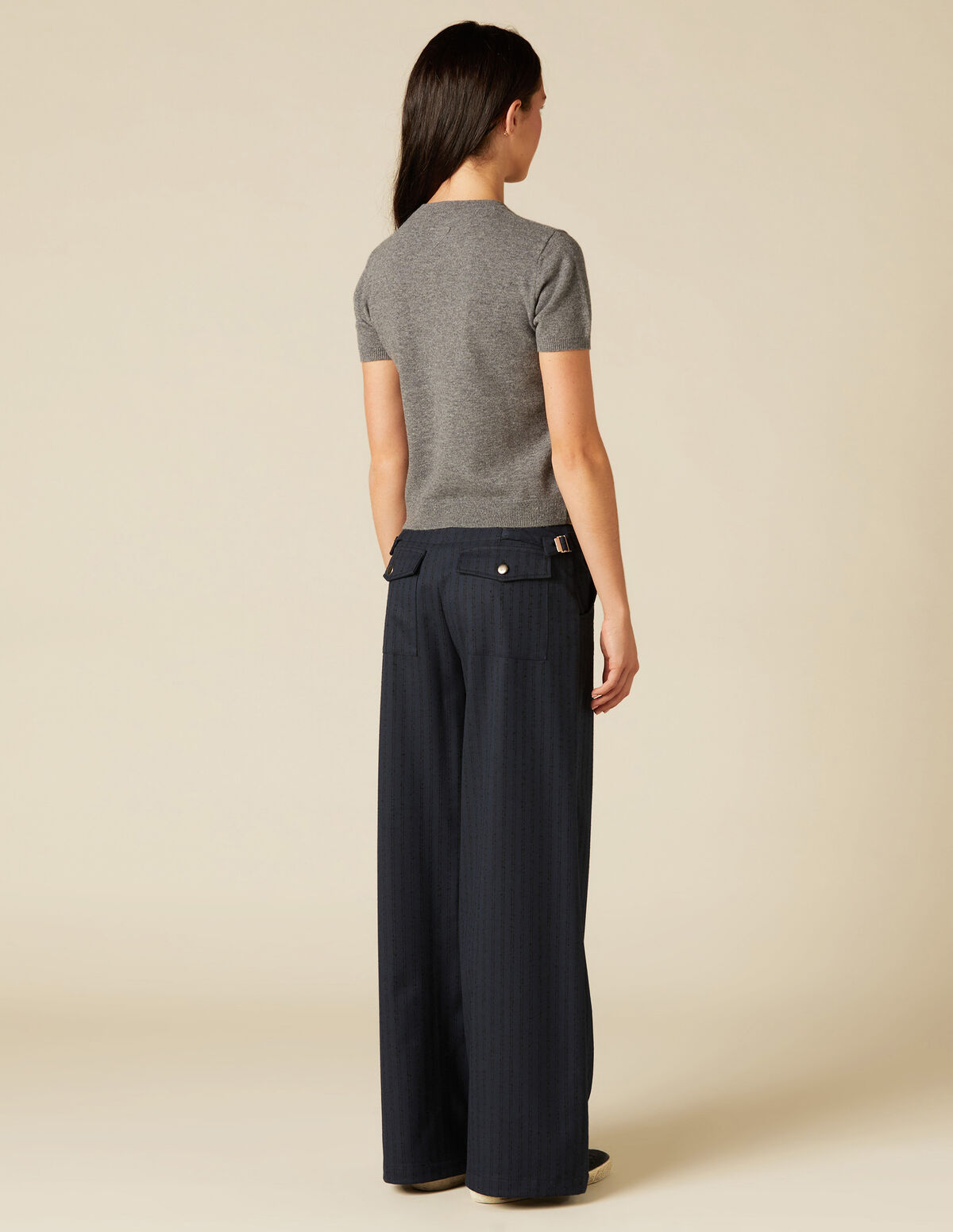 GREY SHORT-SLEEVED JUMPER