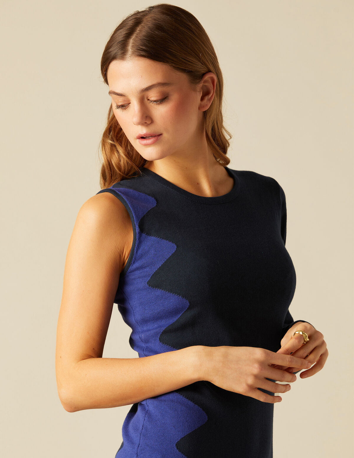 VESTIDO ASSIMÉTRICO ONDAS