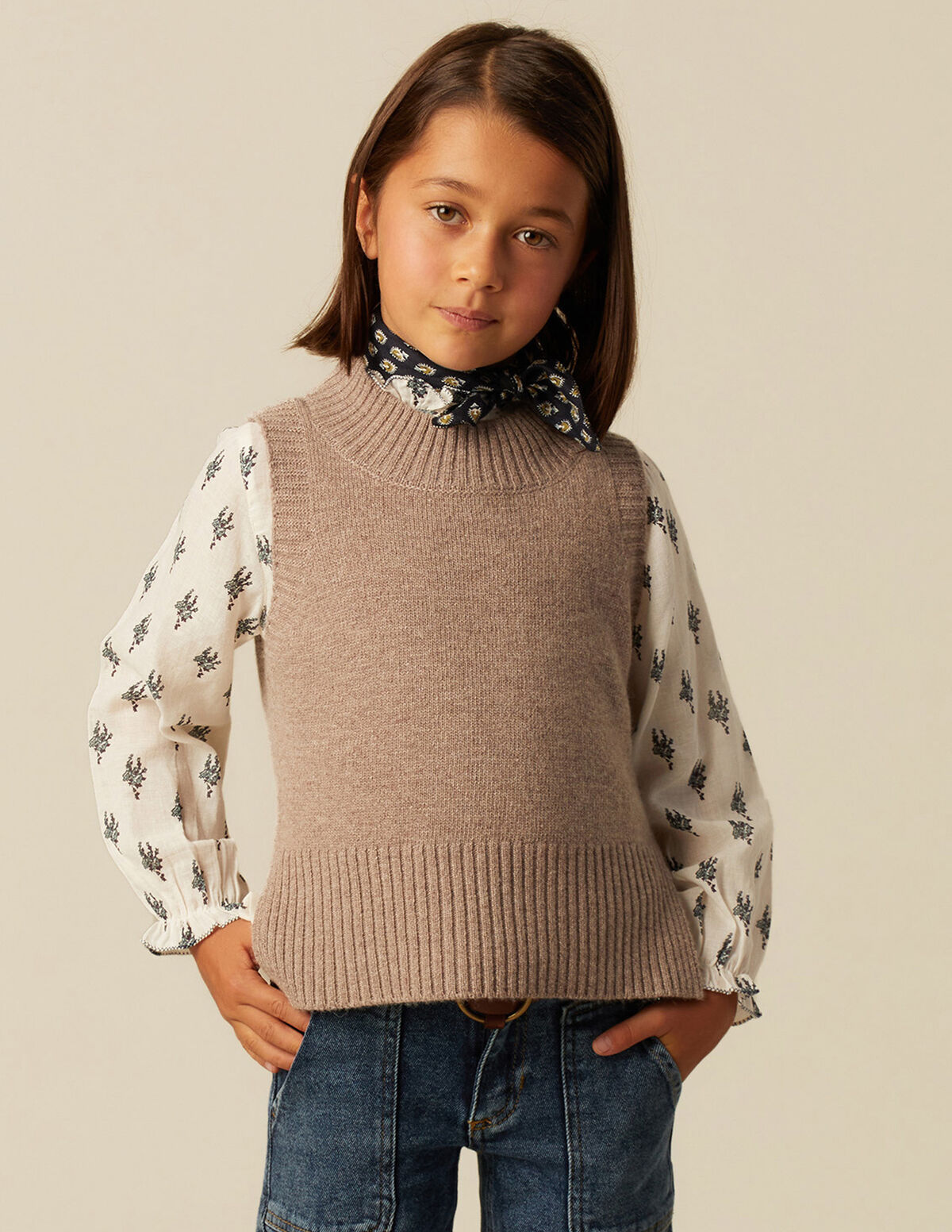 BROWN KNIT WAISTCOAT