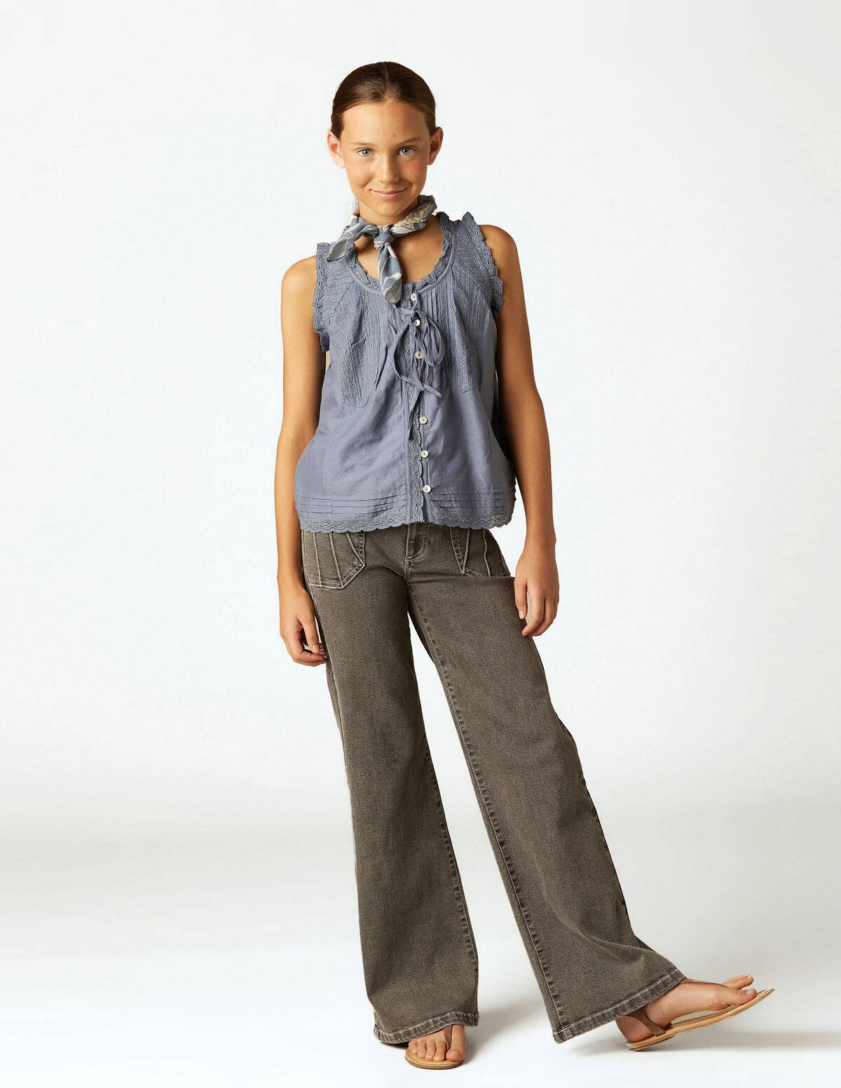 PANTAL&Oacute;N GRIS BOLSILLOS COSTURAS