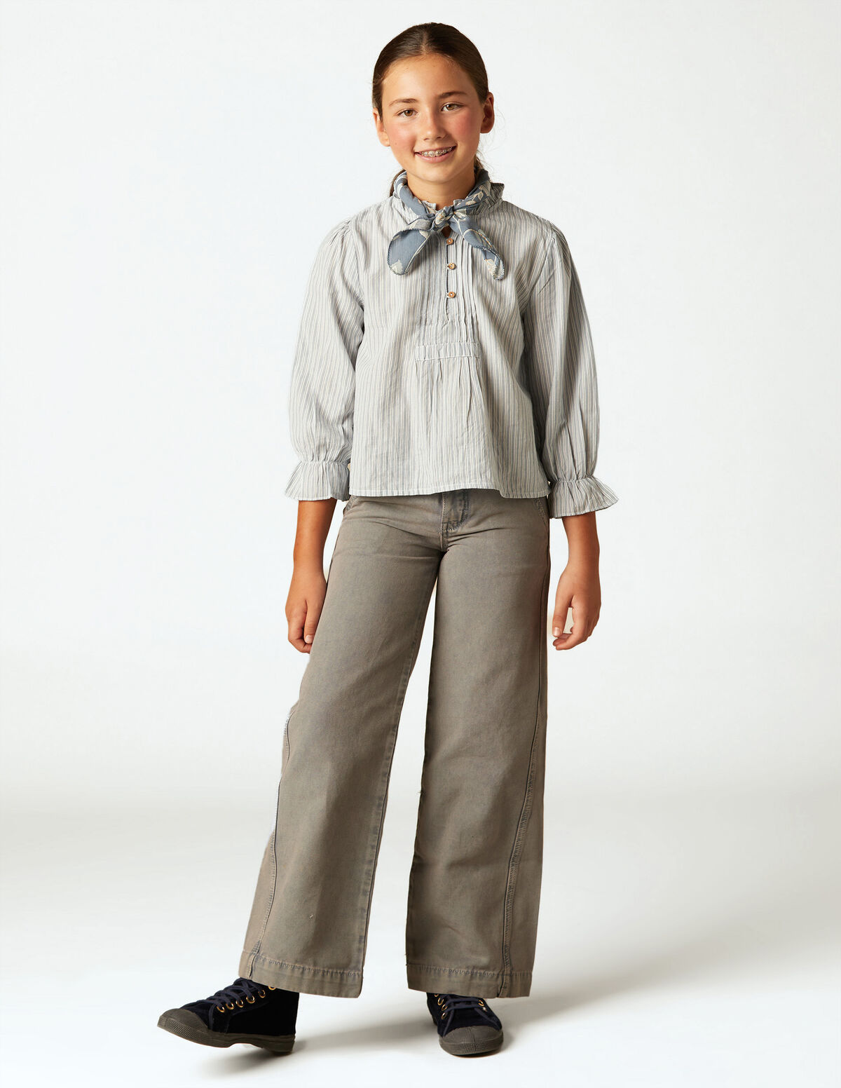 CAL&Ccedil;A "nn" BORDADO PEBBLE