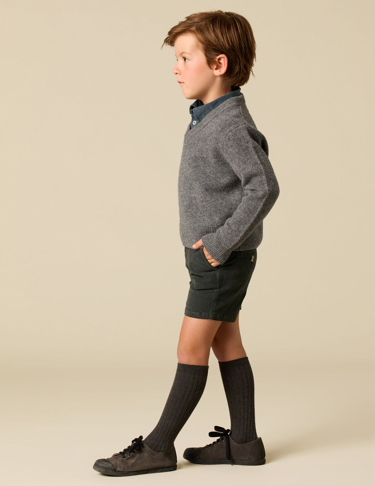 GREY V-NECK JUMPER