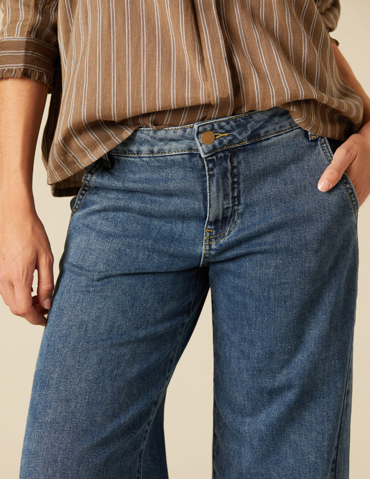 BLUE WIDE LEG JEANS