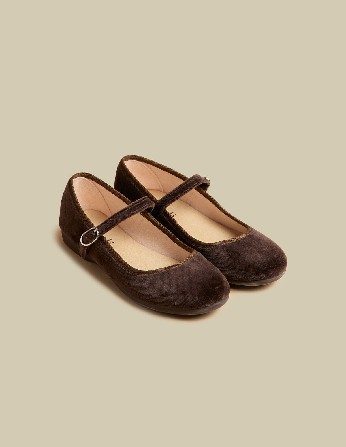 BROWN VELVET CHINAS