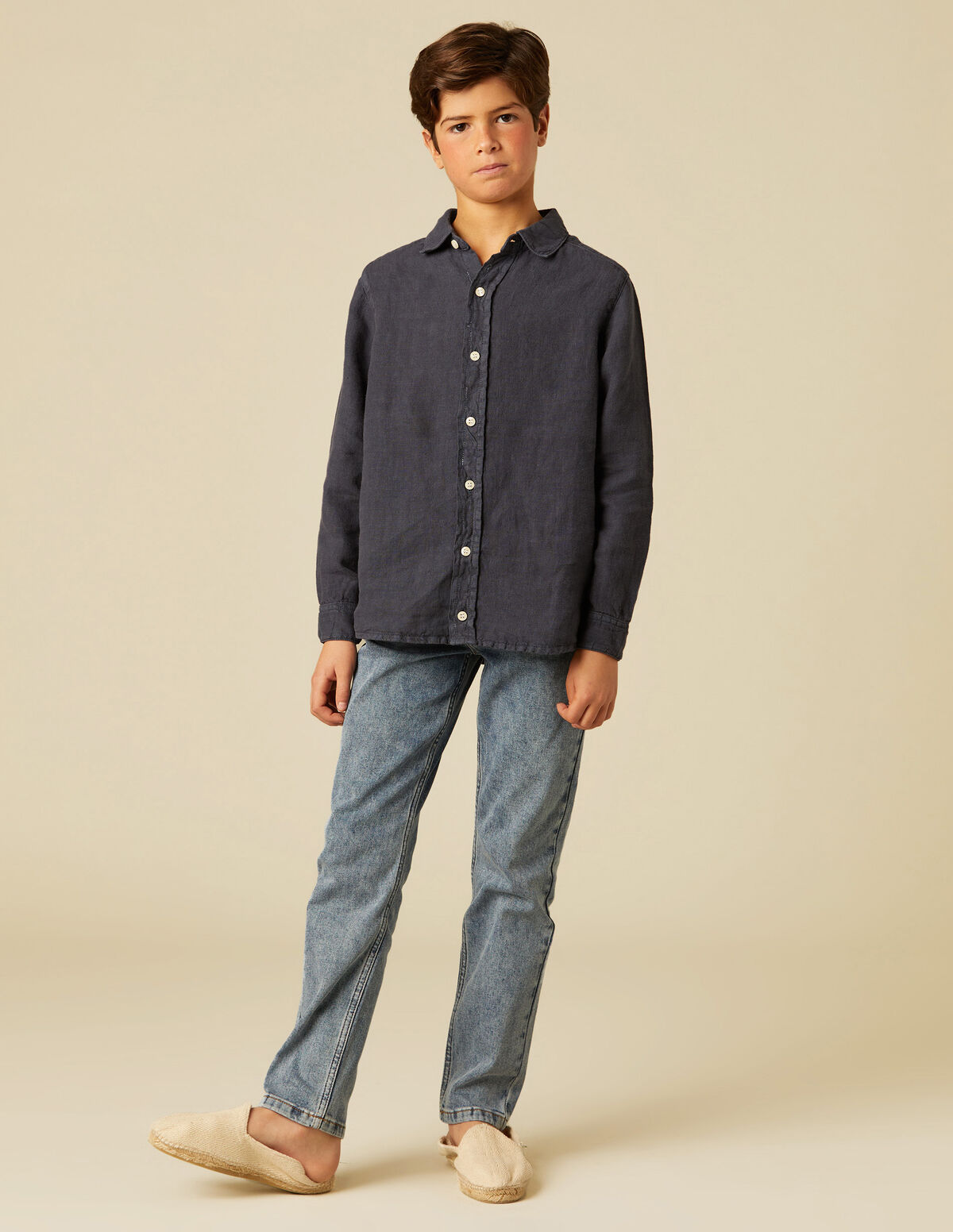 CAMISA CUELLO PICO LINO AZUL OSCURO