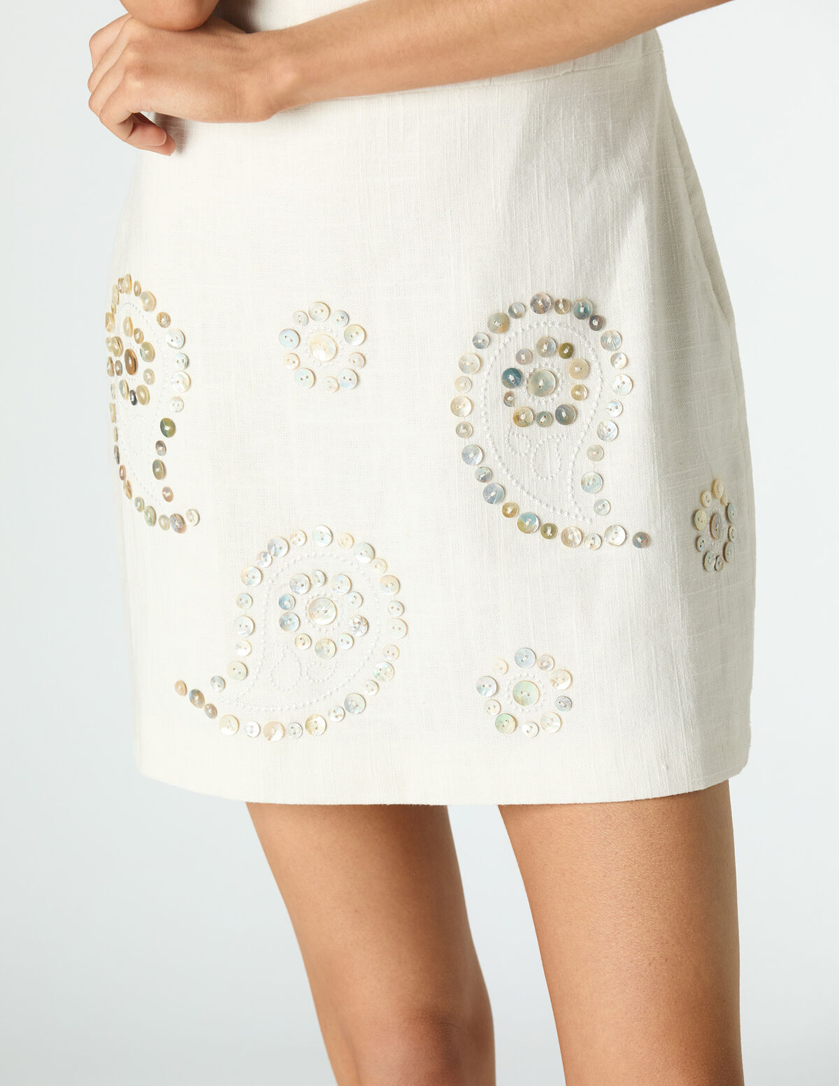 VESTIDO BORDADO BOTONES ECRU