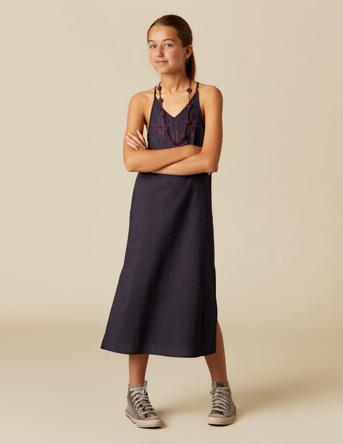 VESTIDO AZUL ALÇAS BORDADOS