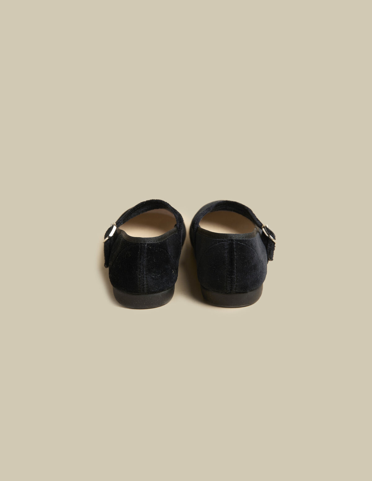 BLACK VELVET CHINAS