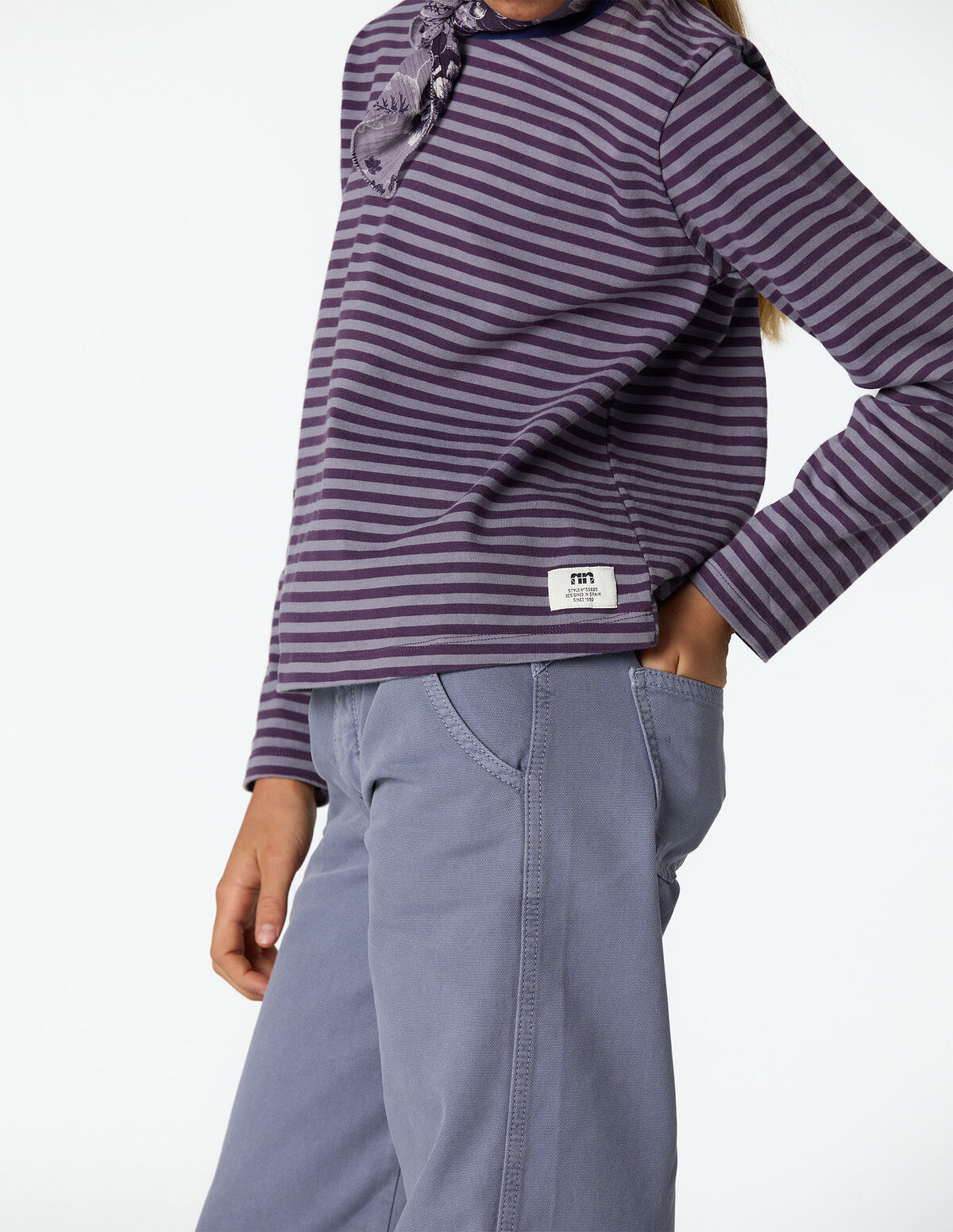 T-SHIRT RISCAS ROXAS