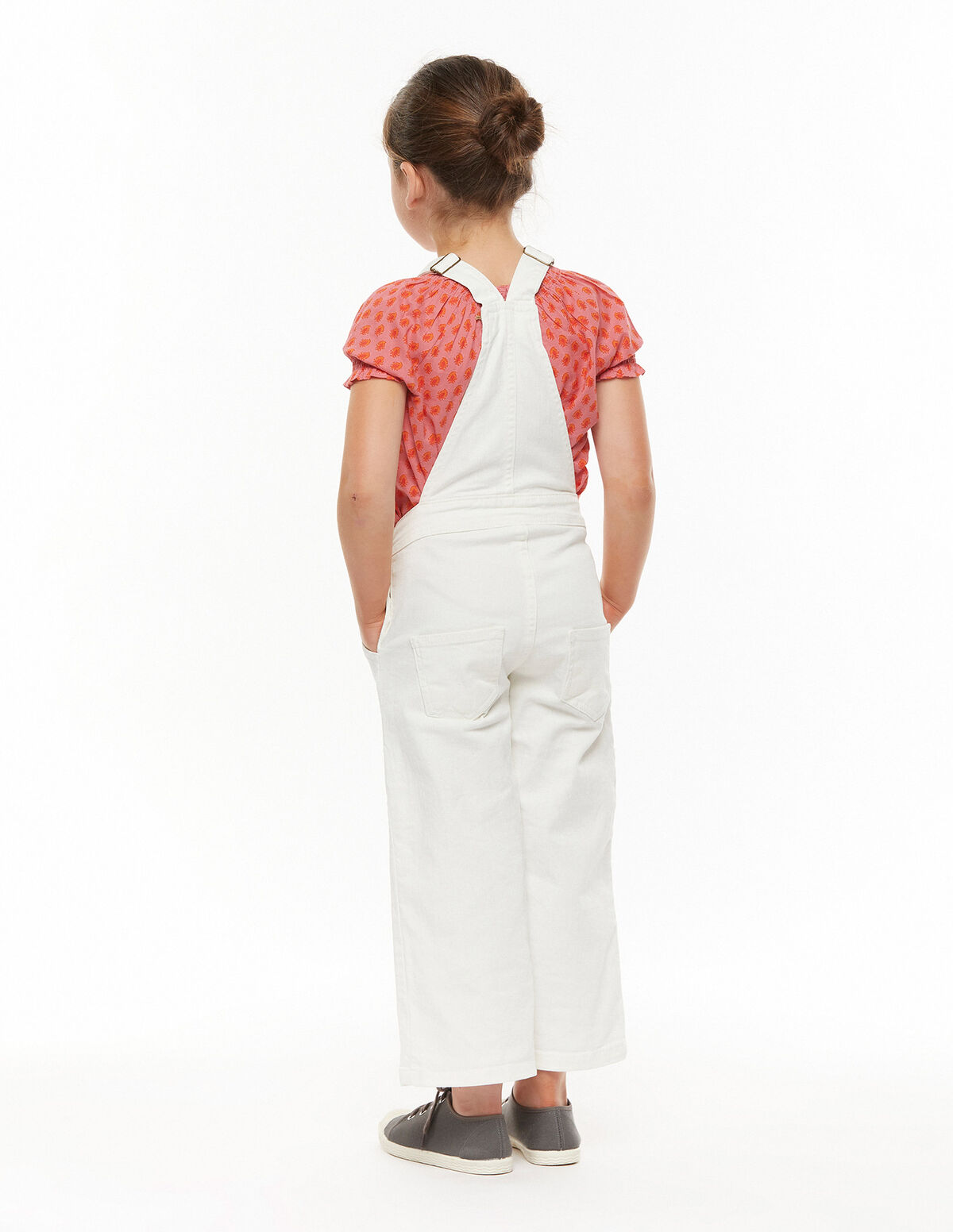 Peto ancho bolsillo blanco