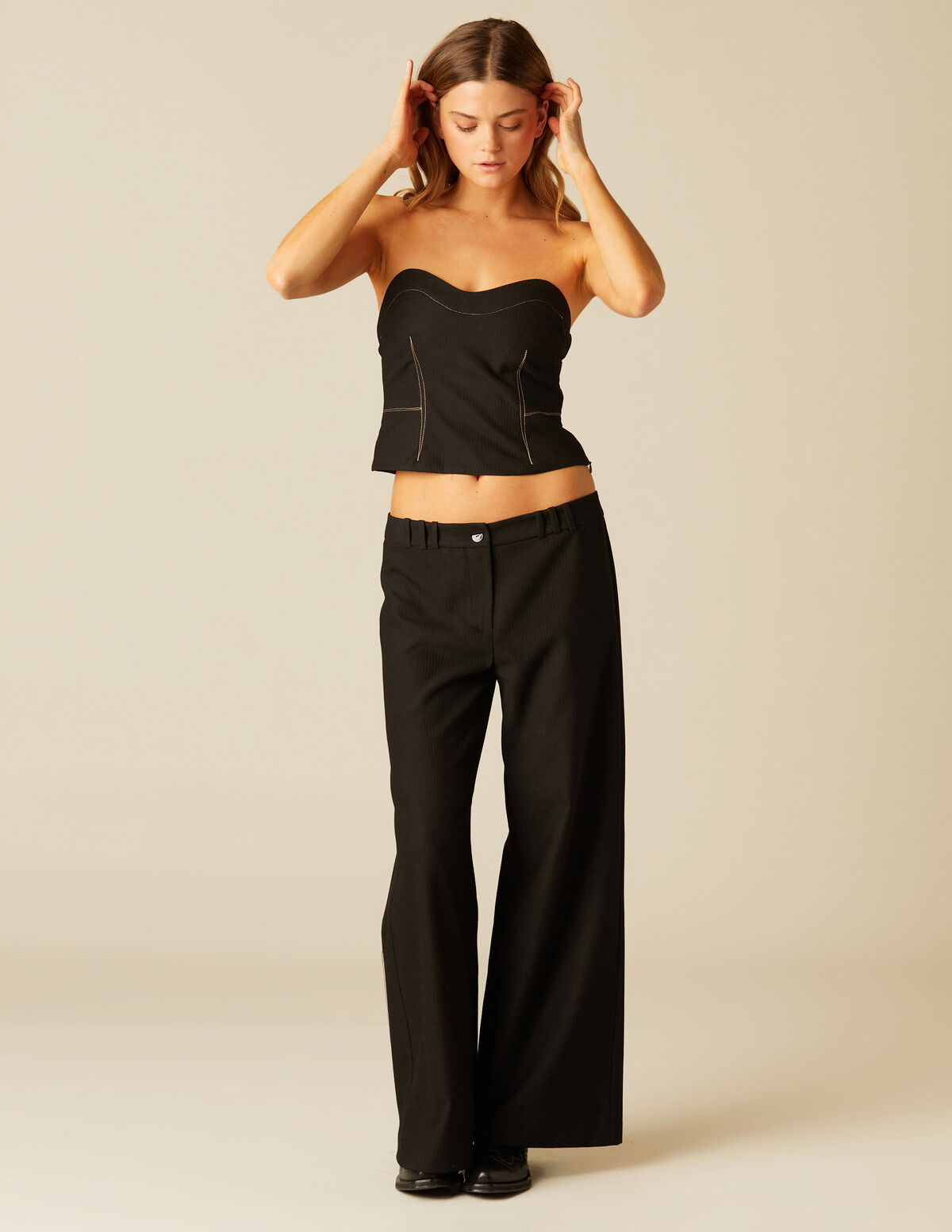 PANTALÓN ANCHO NEGRO TEXTURA