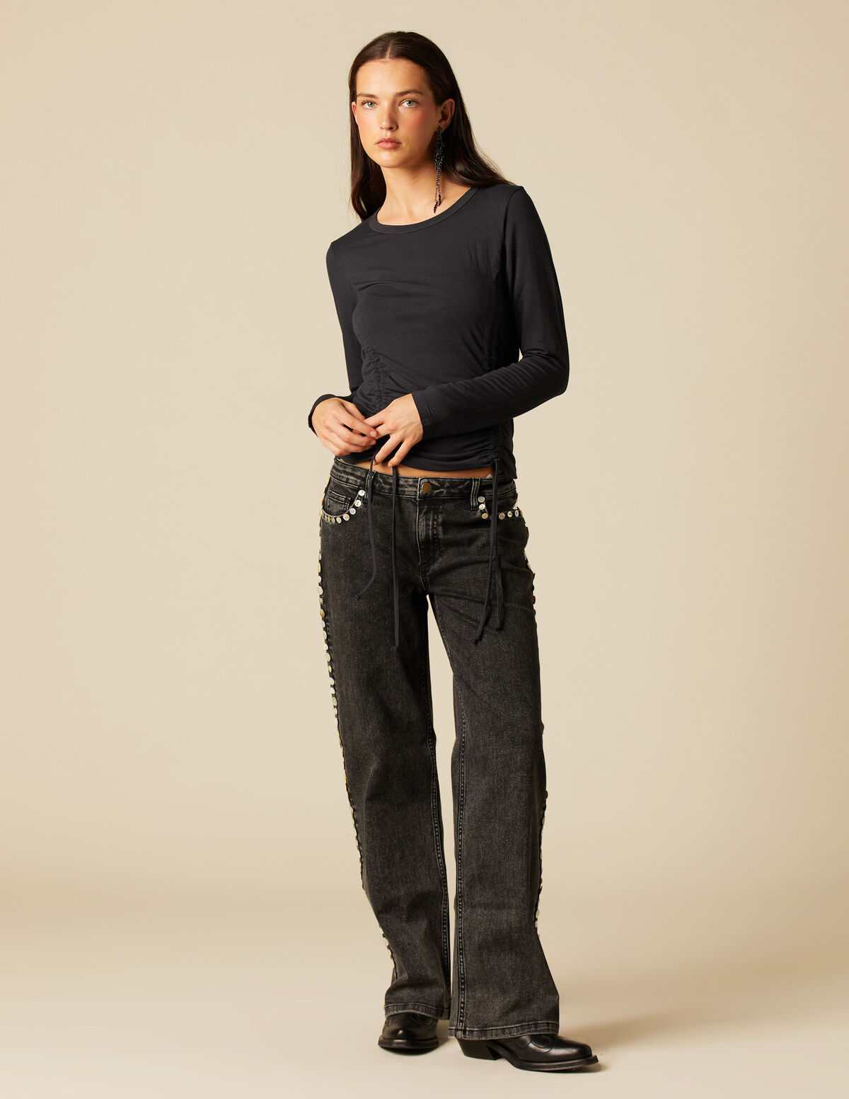 BLUE BUTTONED JEANS