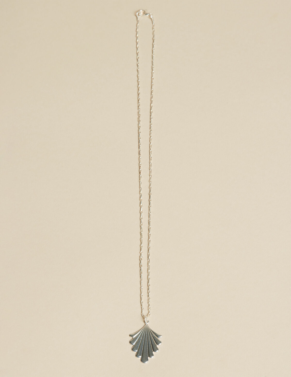 VINTAGE GOLDEN NECKLACE