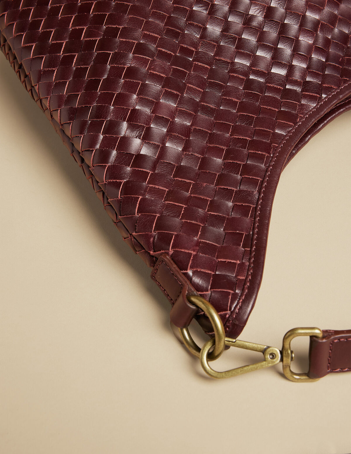 BOLSO TRENZADO MARRÓN