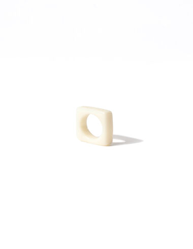 Ivory resin square ring - Rings - Nícoli