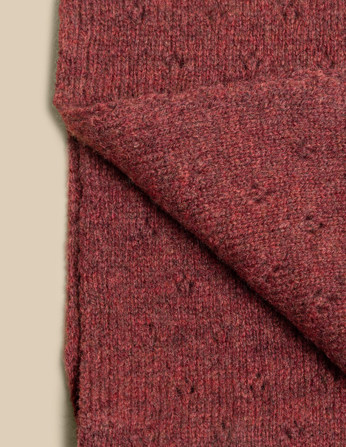 ÉCHARPE MOTIF GRIS MOYEN