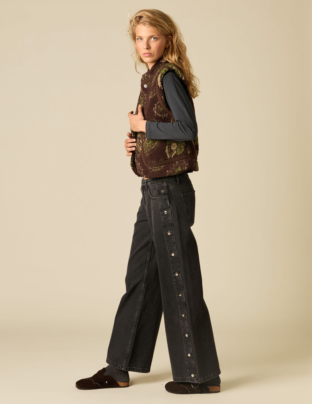 COLETE FLEECE DESENHO