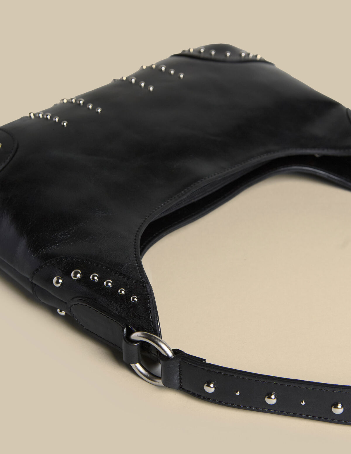 BOLSO MARRÓN TACHAS ROCK