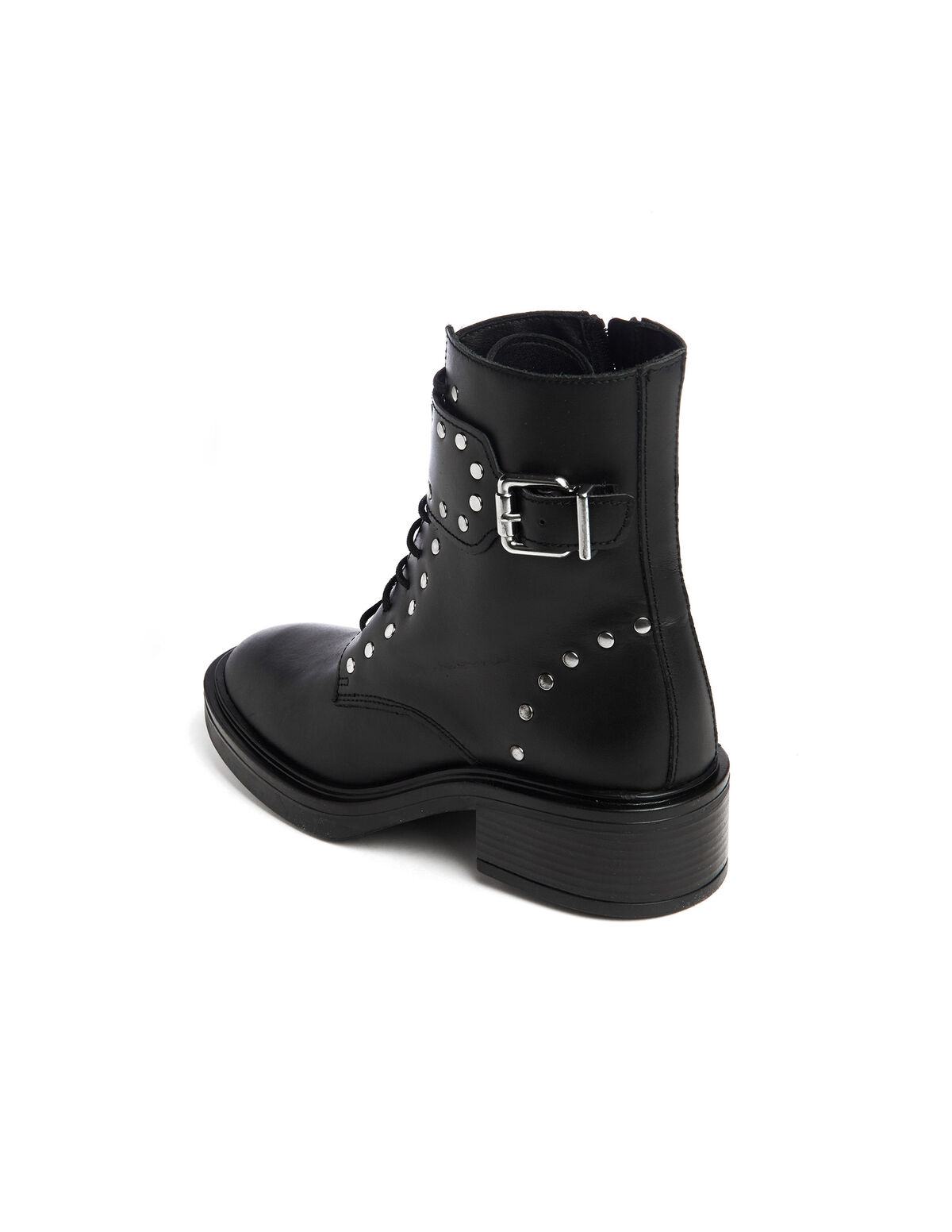 Botas cordones tachuelas 