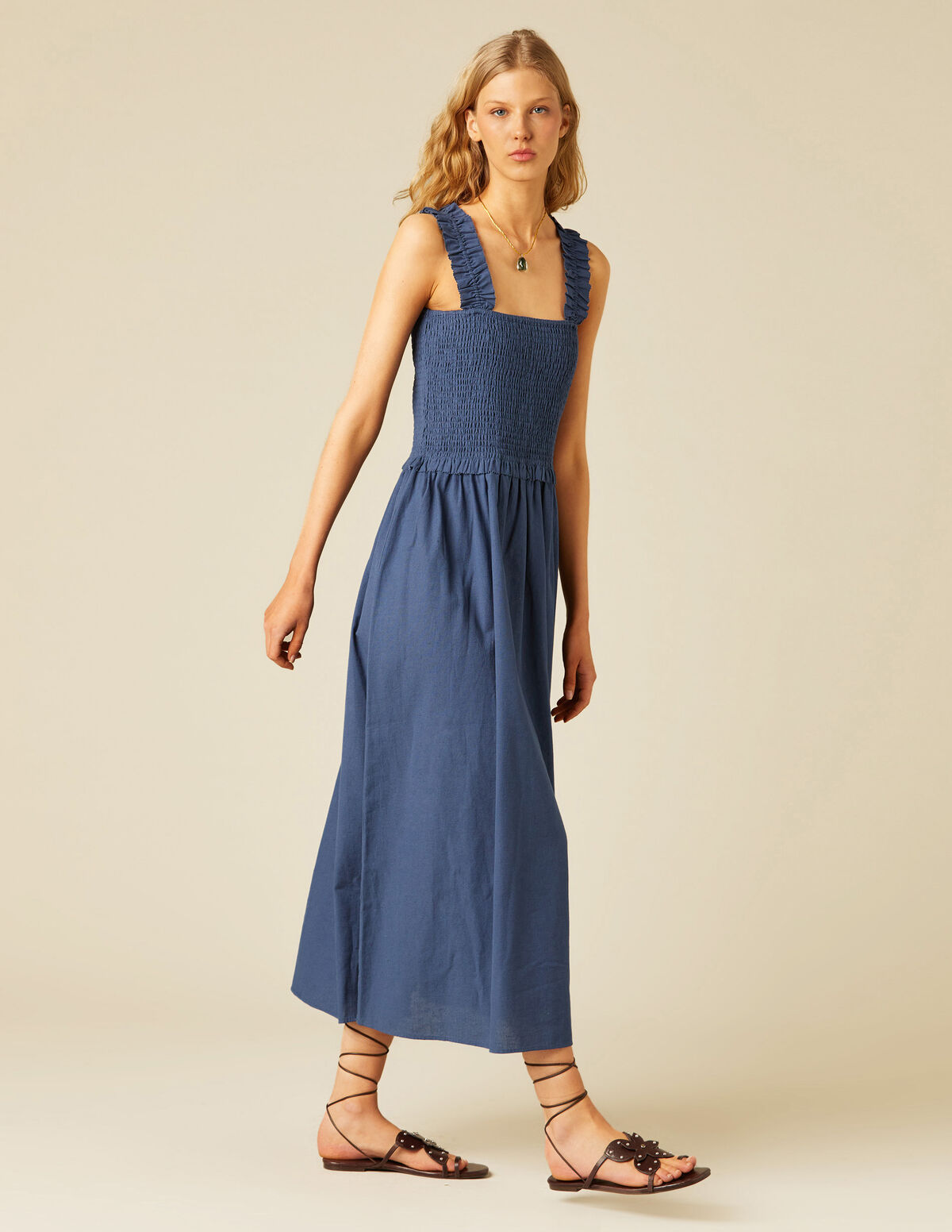 VESTIDO GOMAS VOLANTE AZUL