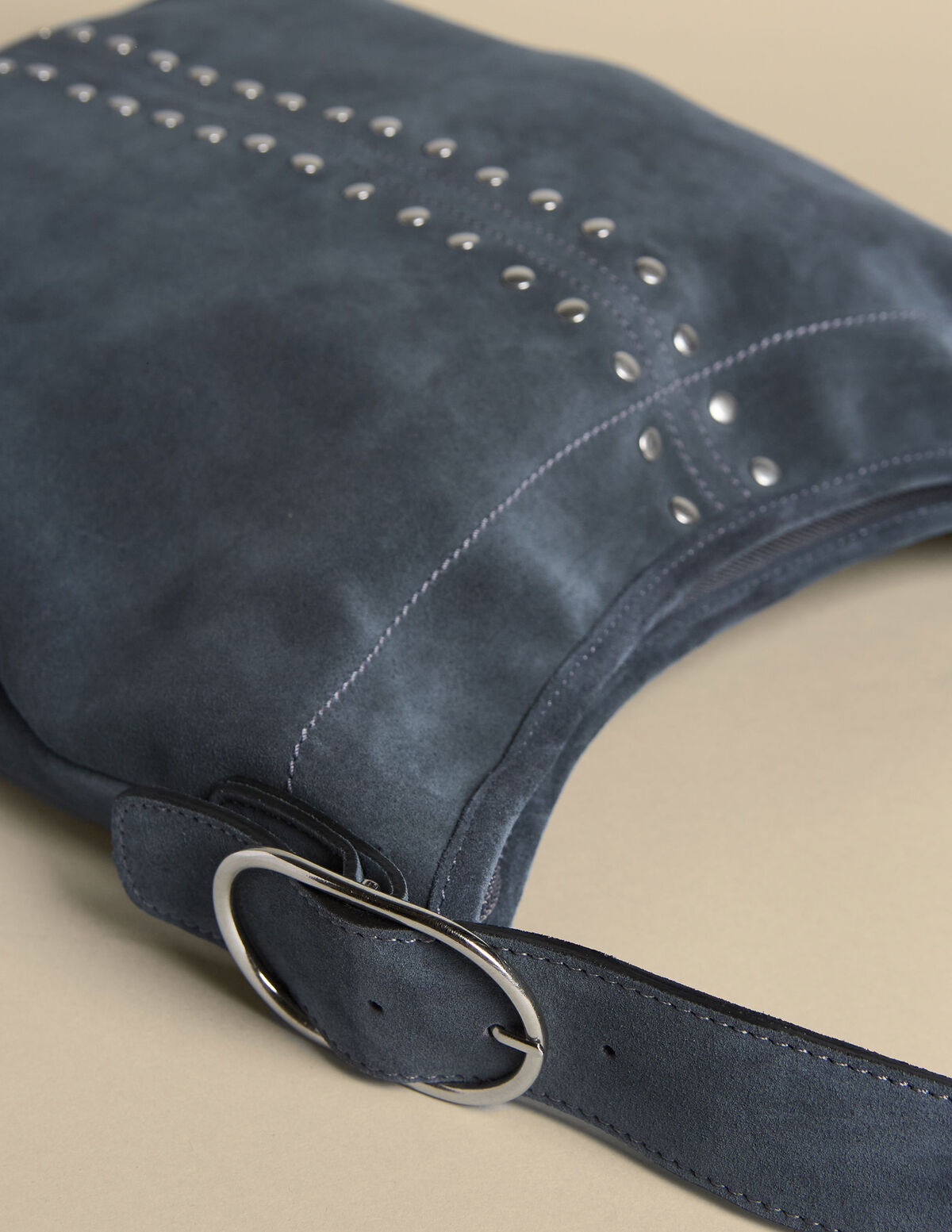 SAC GR CROÛTE DE CUIR BLEU CLOUS