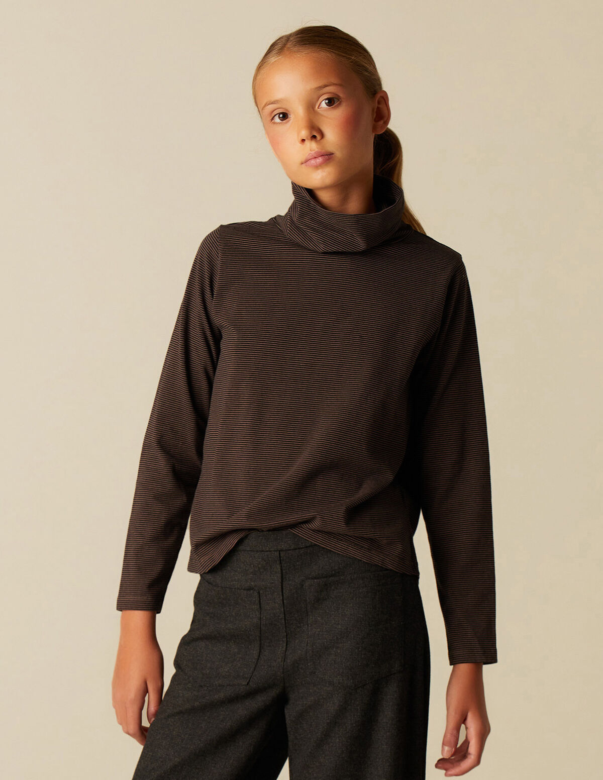 BLUE STRIPED TURTLENECK