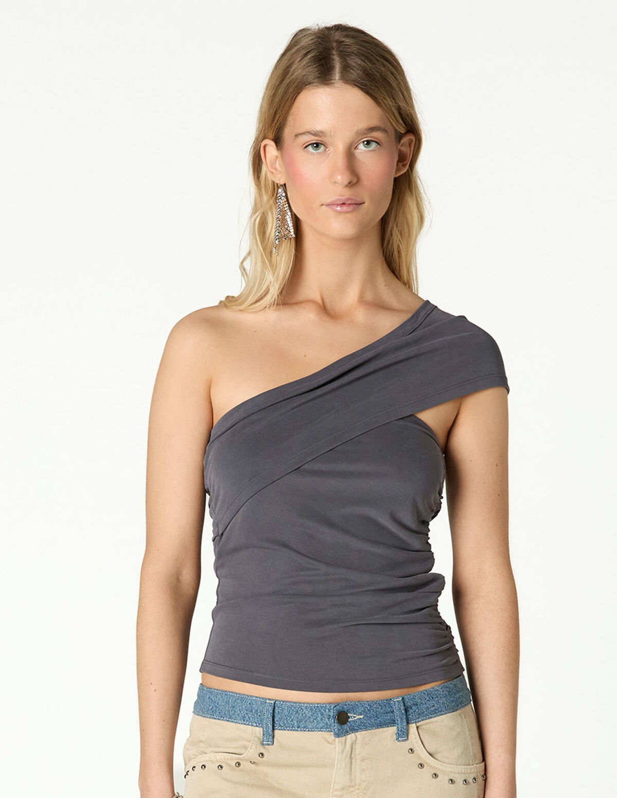 ANTHRACITE ASYMMETRIC RUFFLE TOP