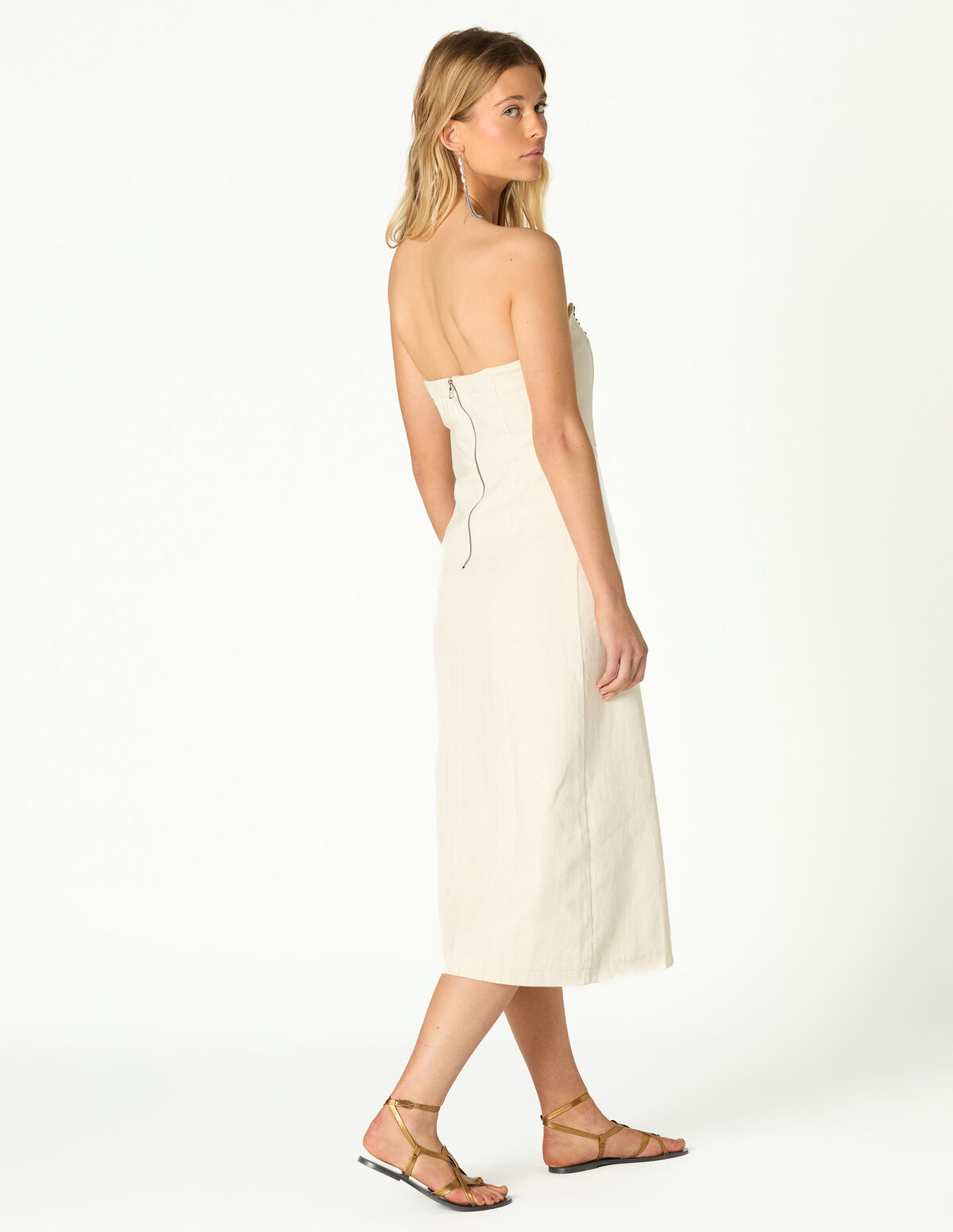 VESTIDO TACHAS SEM AL&Ccedil;AS BRANCO