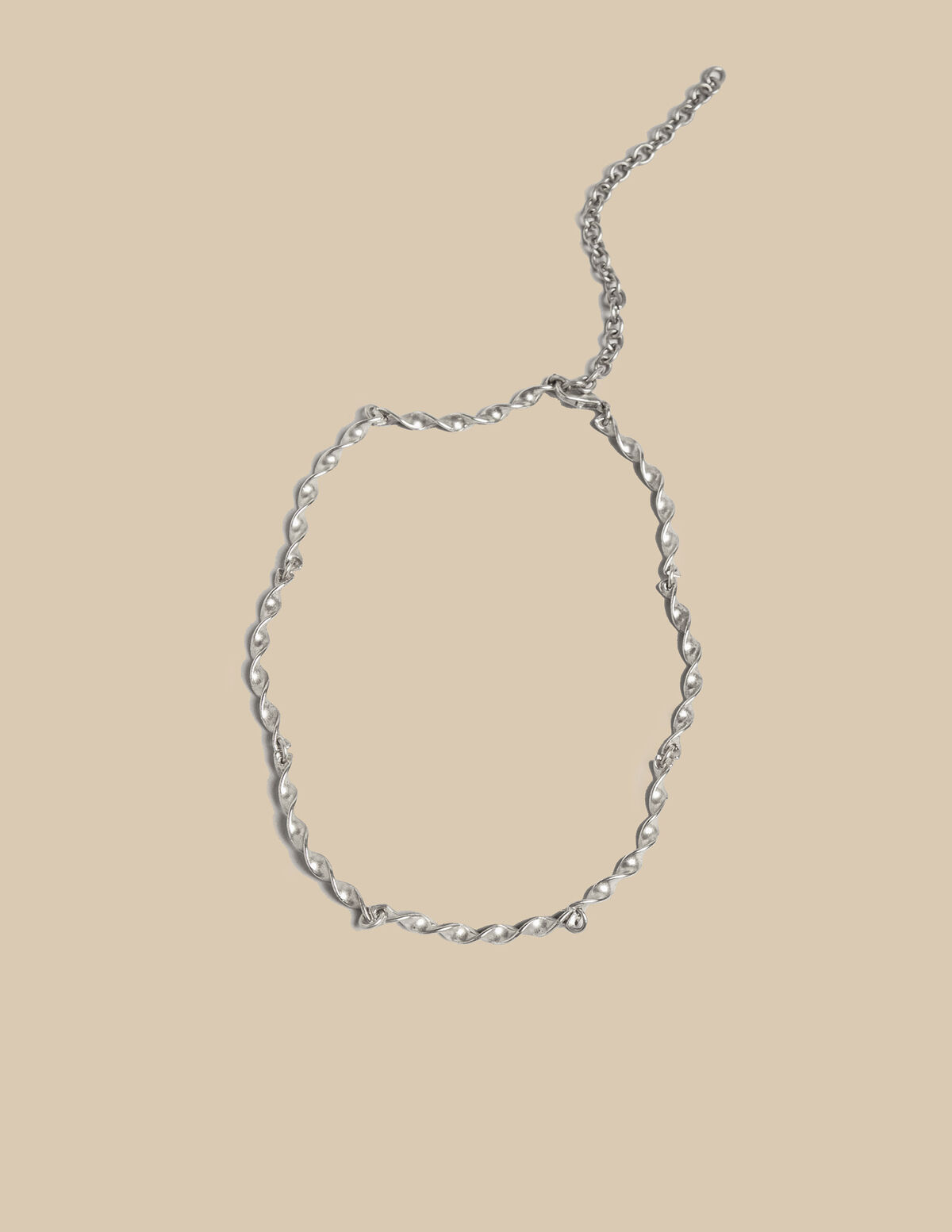 COLLAR CURVAS PLATEADO
