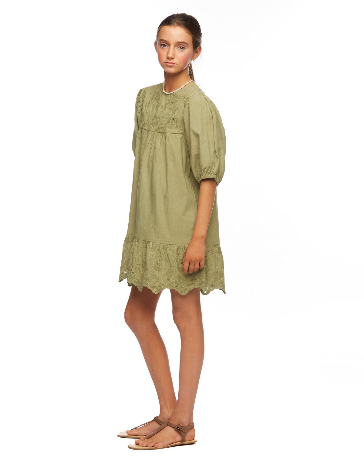 Vestido manga farol bordados flor verde