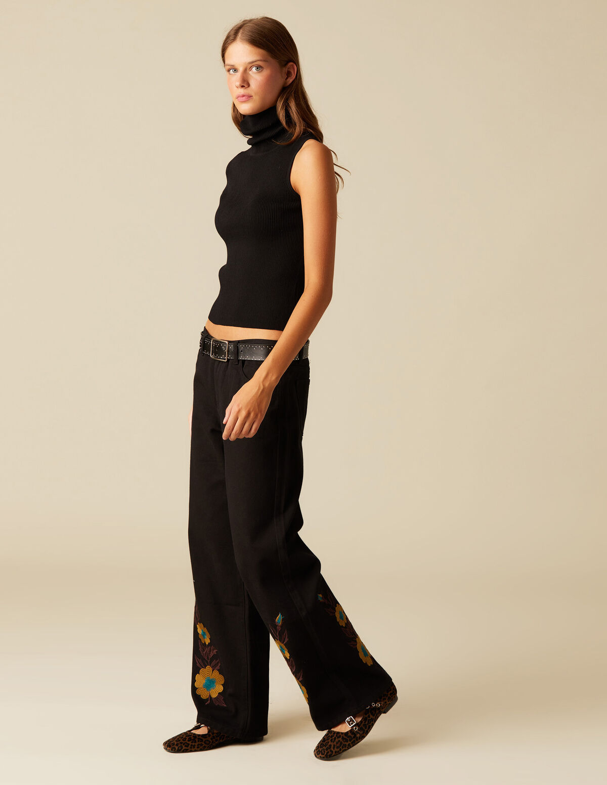 FLORAL EMBROIDERED TROUSERS
