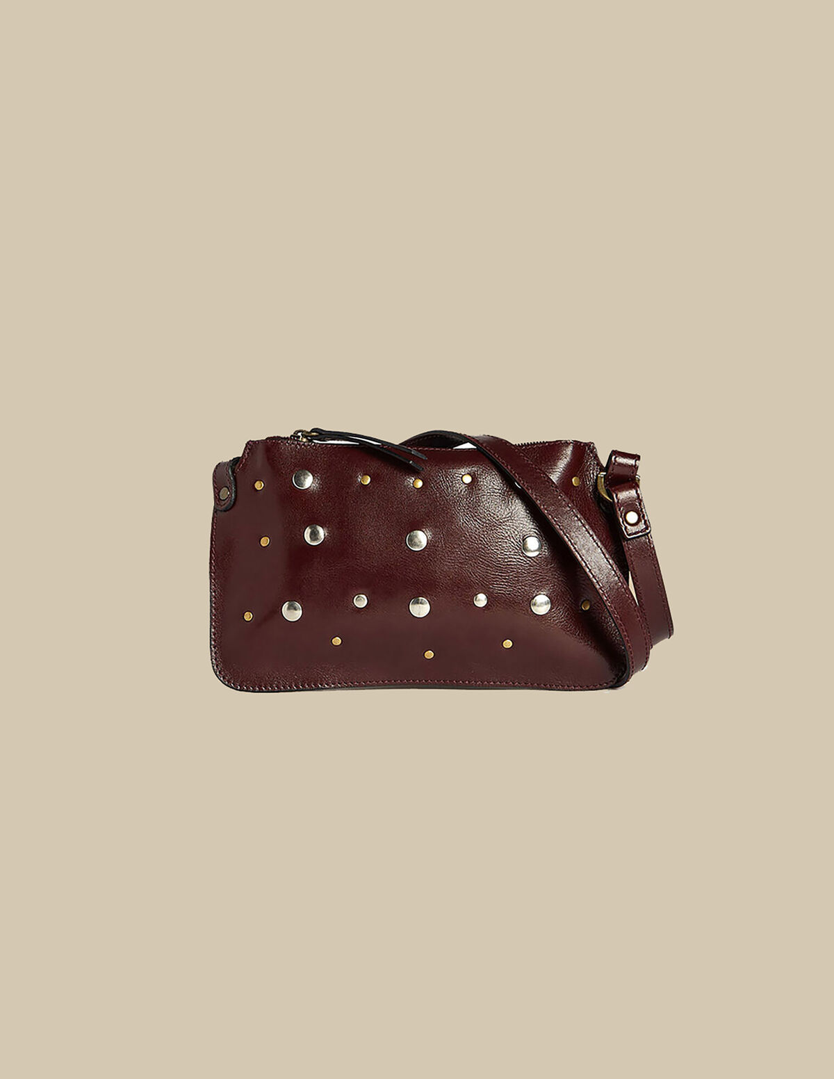 Bolso negro tachuelas en dorado y plateado