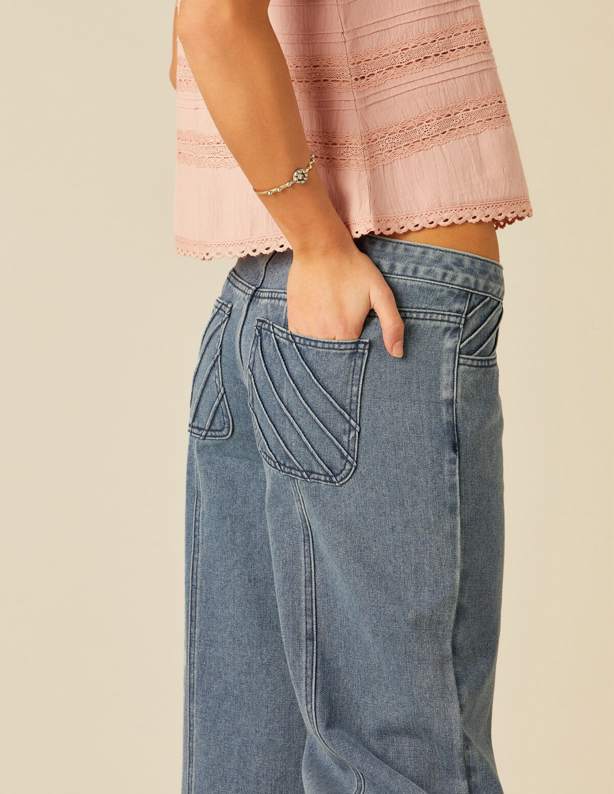 PANTALÓN BOLSILLOS PESPUNTES RAYAS AZUL
