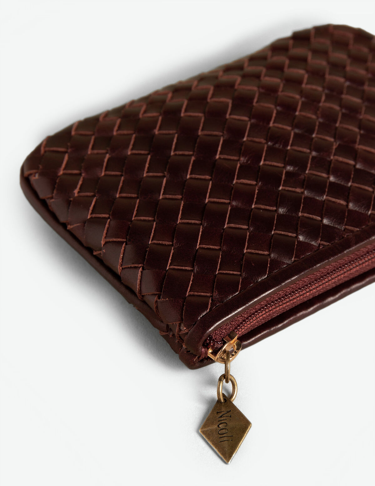 PORTA-MOEDAS ENTRAN&Ccedil;ADO CASTANHO