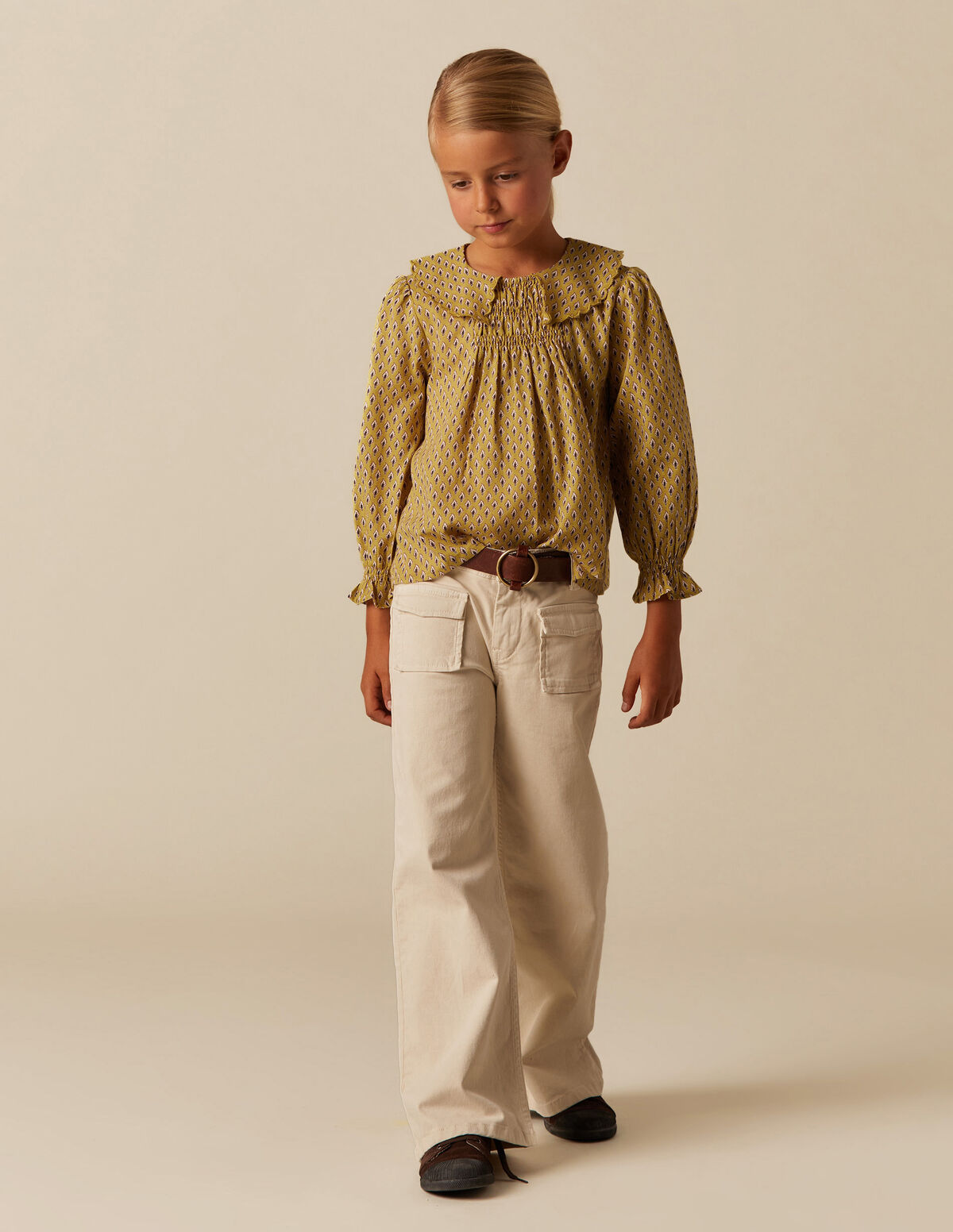 CALÇAS AREIA CARCELA BOLSOS