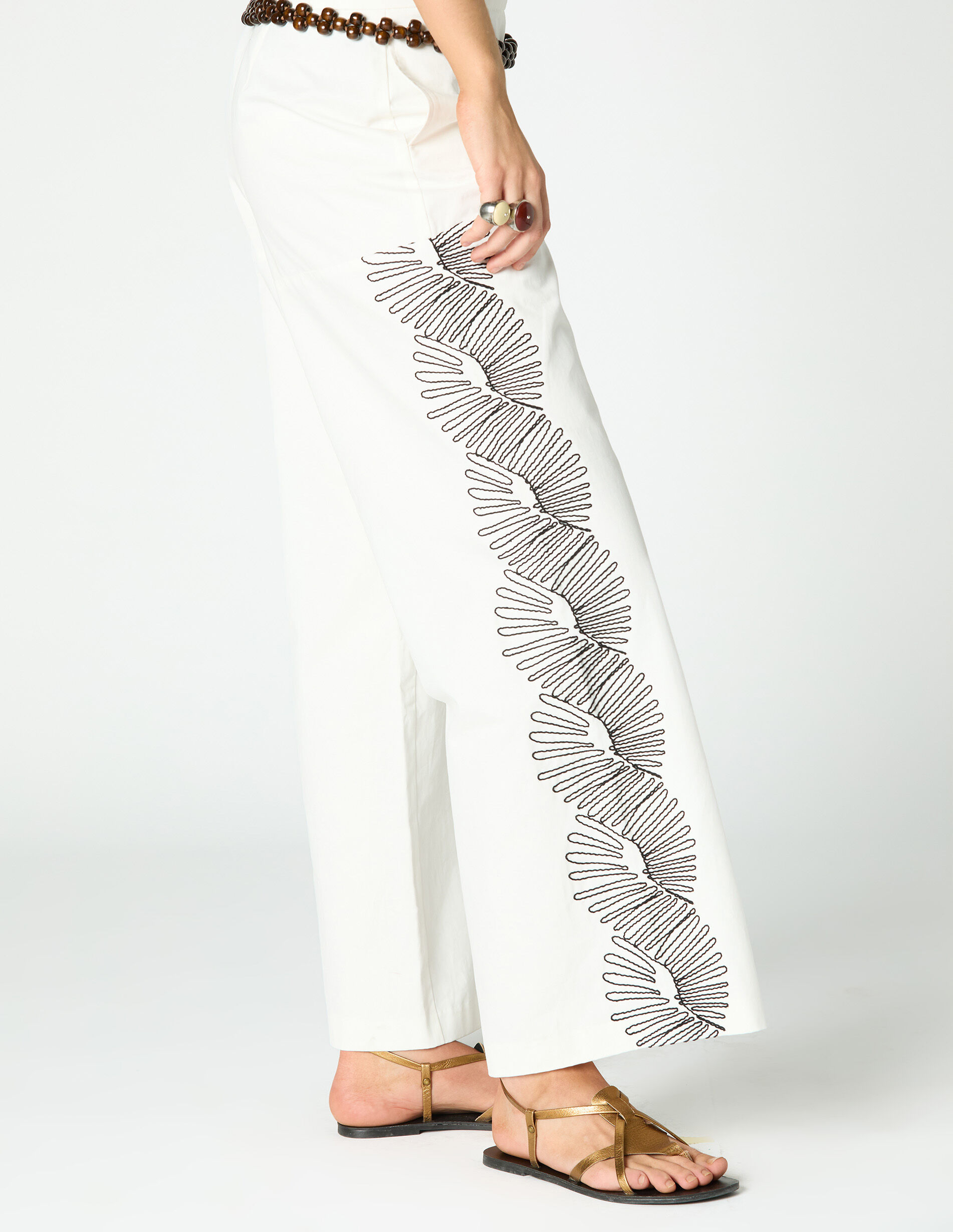 V TWELVE STAR EMBROIDERY PANTS サイズ0 ホワイト White embroidered pants | NICOLI