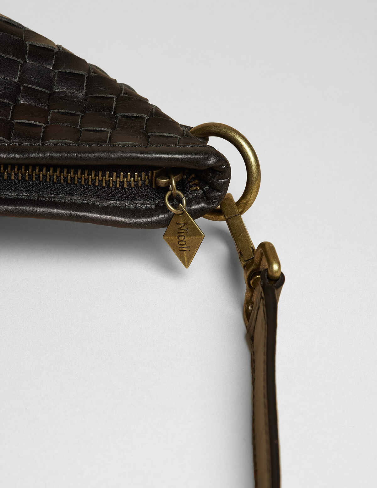 MALA ENTRAN&Ccedil;ADA CASTANHO