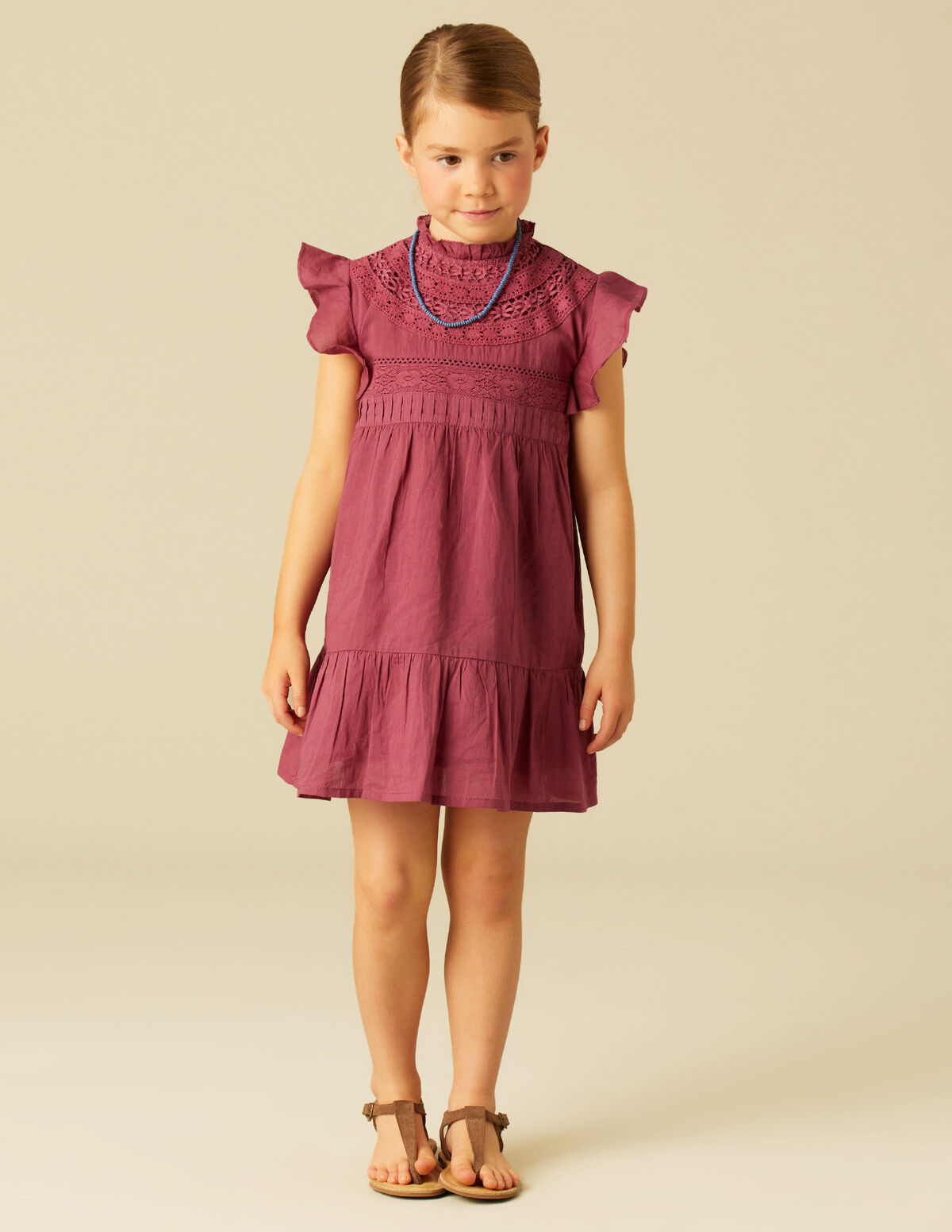 VESTIDO ENCAJES MORA