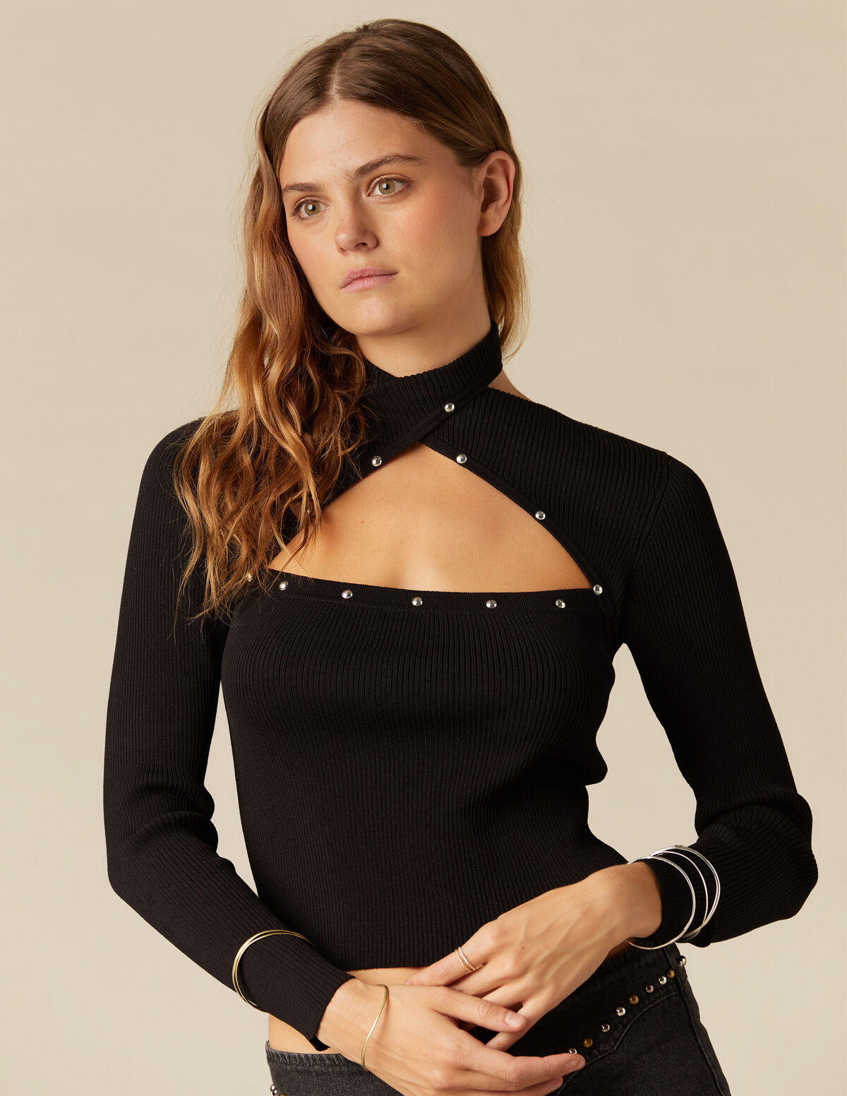 TOP OUVERTURE DÉCOLLETÉ CLOUS BLEU